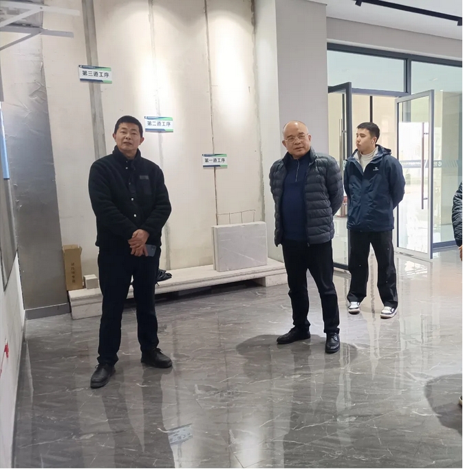 市巴文化研究院党组书记、院长杨忠带队深入企业开展“驻企纾困”走访调研活动