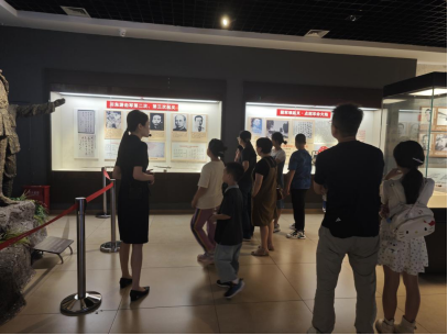 达州博物馆开展“近现代达州”红色研学与“探秘古代黑科技——投石车”社教活动