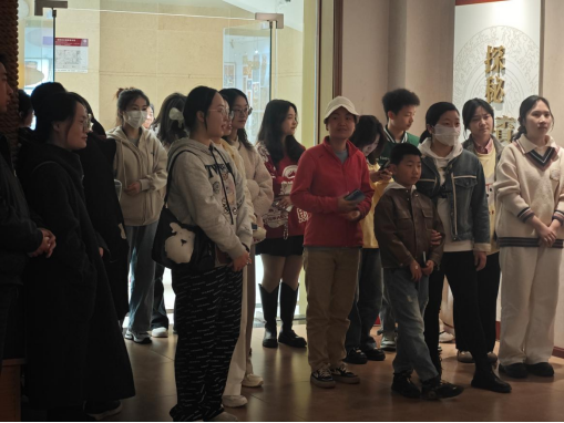 达州博物馆举办“青团手作，品味春日诗意”传统文化体验活动