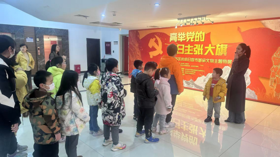 达州市博物馆“迷你升旗台创意工坊”趣味启幕