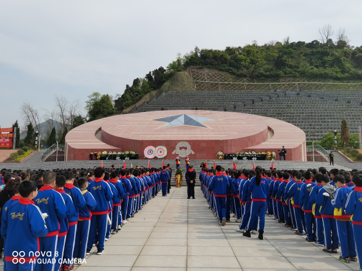 市文管所党支部开展“清明寄哀思 缅怀先烈魂”清明节主题祭扫活动